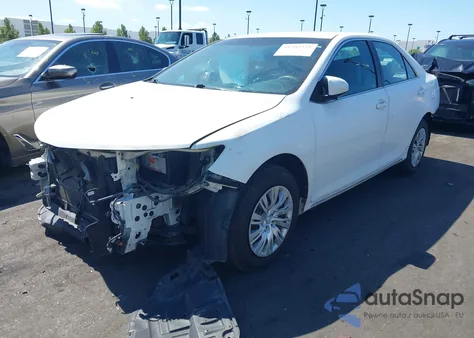 2013 Toyota Camry Le z USA, uszkodzony, nr VIN 4T1BF1FK3DU705262